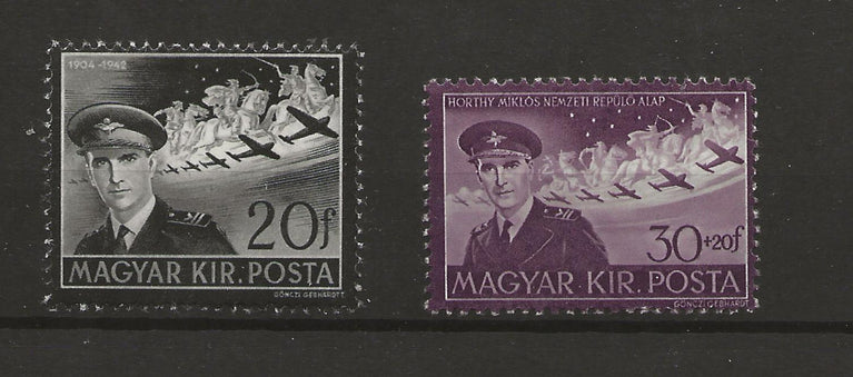 HUNGARY 1942 MOURNING FOR STEPHEN HORTHY SG 721 - 722  SET MM CAT £1.40